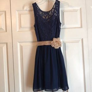 City Triangles dress size 1, Navy/cream